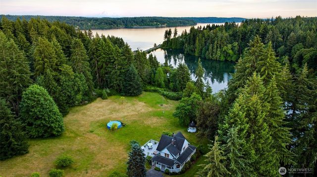 12835 Price Road SE, Olalla, WA 98359