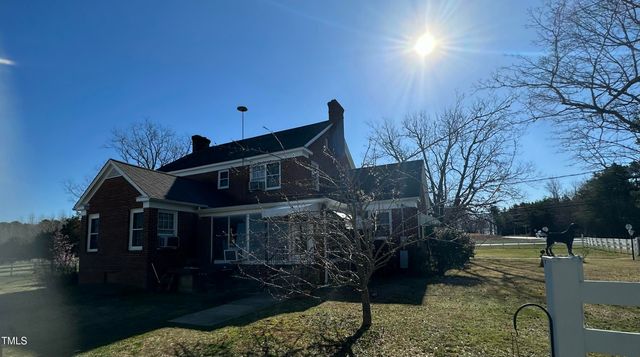 2200 N Nc 49 Highway, Burlington, NC 27217