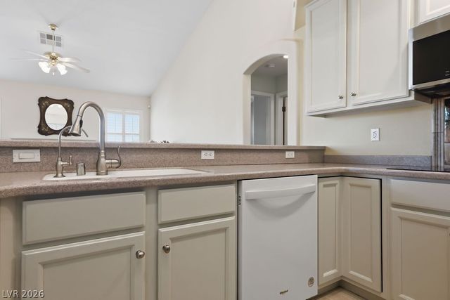 2034 Bobtail Circle, Henderson, NV 89012