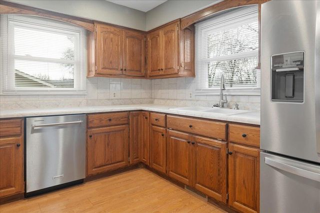 84 S Rock Ridge Street, Fair Grove, MO 65648