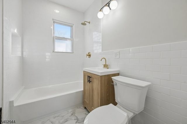 56 Osborne Pl, Irvington Twp., NJ 07111