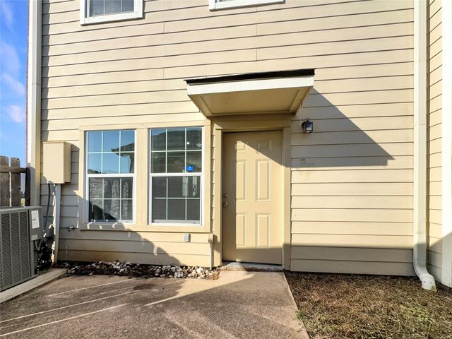 2217 Kemah Village Drive, Kemah, TX 77565