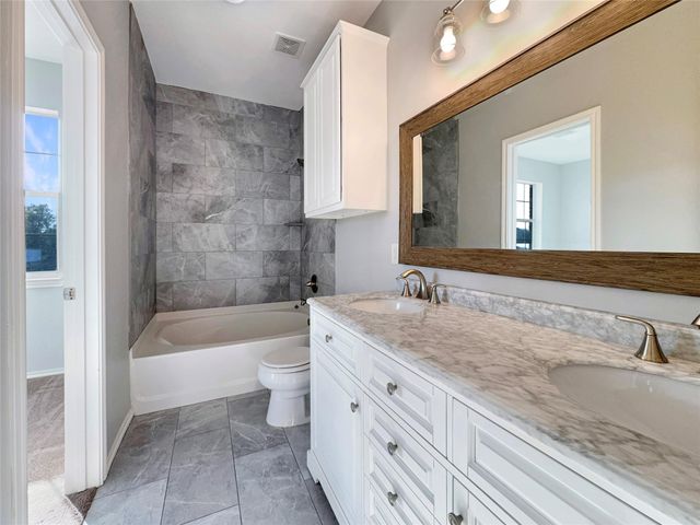 2217 Kemah Village Drive, Kemah, TX 77565