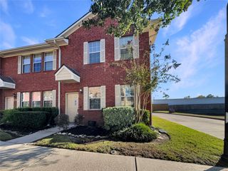 2217 Kemah Village Drive, Kemah, TX 77565