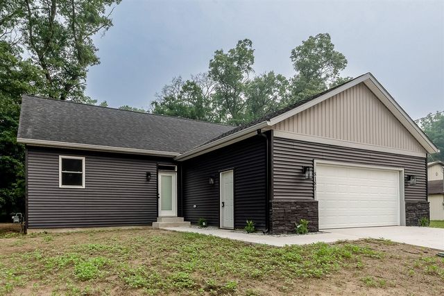 8187 Holton Road, Holton, MI 49425