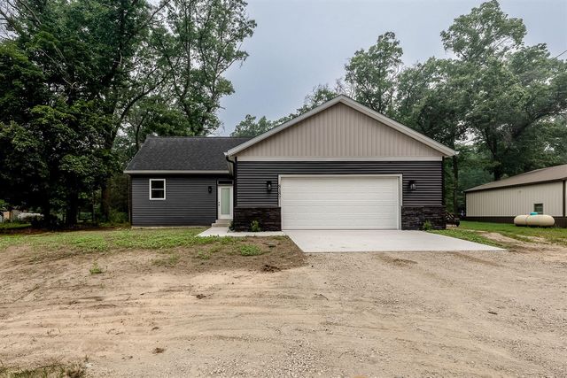8187 Holton Road, Holton, MI 49425