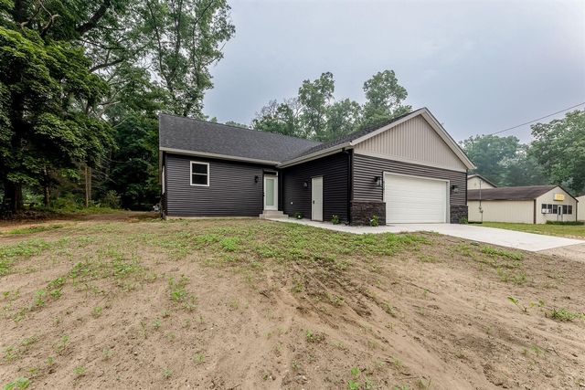 8187 Holton Road, Holton, MI 49425