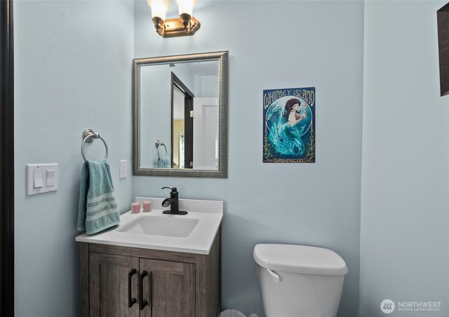 956 Cove View Circle, Oak Harbor, WA 98277