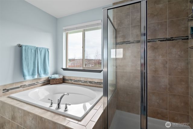 956 Cove View Circle, Oak Harbor, WA 98277