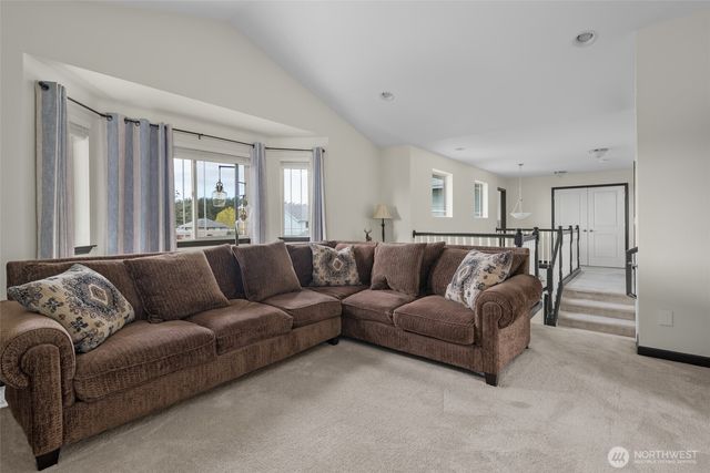 956 Cove View Circle, Oak Harbor, WA 98277