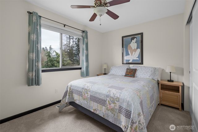 956 Cove View Circle, Oak Harbor, WA 98277