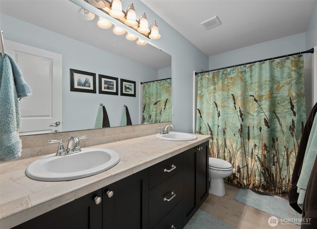 956 Cove View Circle, Oak Harbor, WA 98277