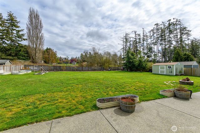 956 Cove View Circle, Oak Harbor, WA 98277