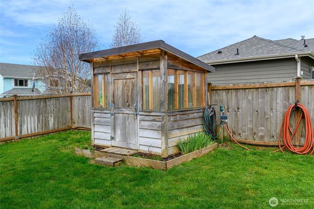 956 Cove View Circle, Oak Harbor, WA 98277