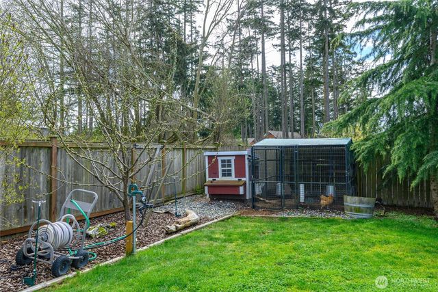 956 Cove View Circle, Oak Harbor, WA 98277