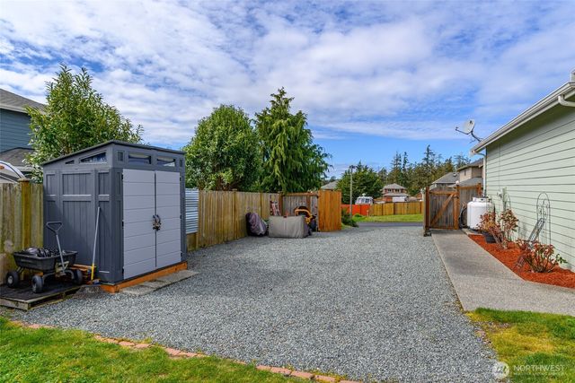 956 Cove View Circle, Oak Harbor, WA 98277