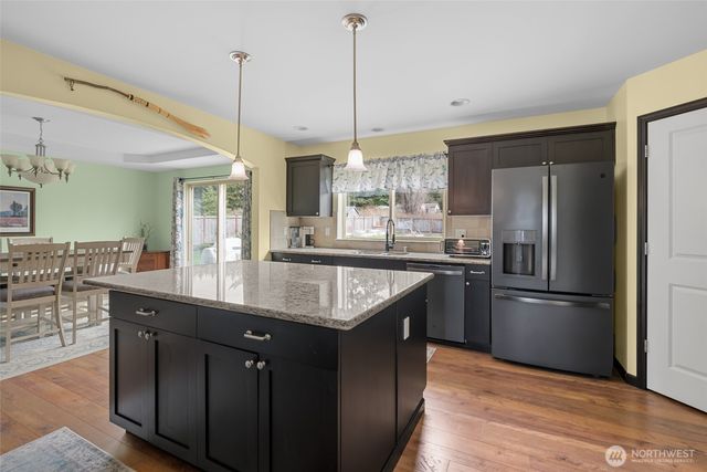 956 Cove View Circle, Oak Harbor, WA 98277