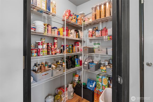 956 Cove View Circle, Oak Harbor, WA 98277