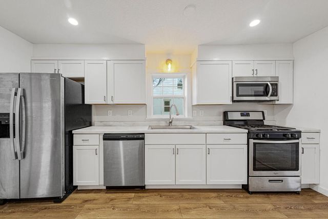 15 14th Street NE, Faribault, MN 55021