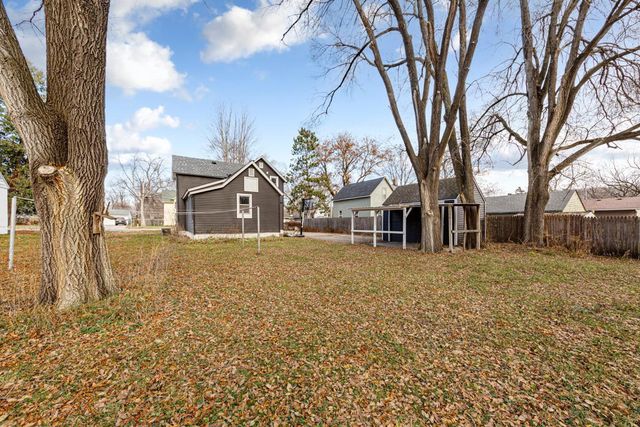 15 14th Street NE, Faribault, MN 55021