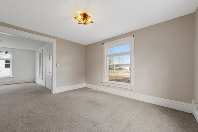 15 14th Street NE, Faribault, MN 55021