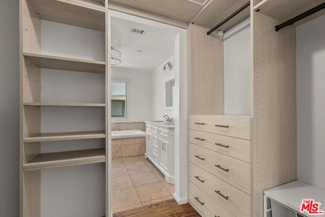 660 San Juan Avenue, Venice, CA 90291