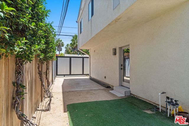 660 San Juan Avenue, Venice, CA 90291