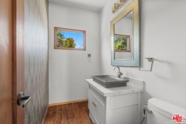 660 San Juan Avenue, Venice, CA 90291
