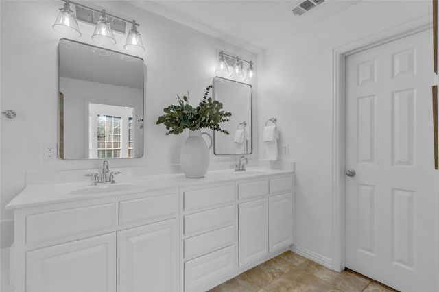 1140 Wilson Drive, Lantana, TX 76226