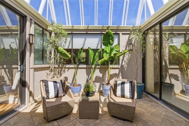 26 Deep Well, Los Altos, CA 94022