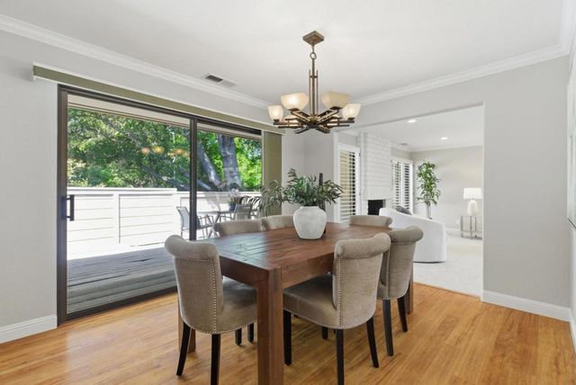 26 Deep Well, Los Altos, CA 94022