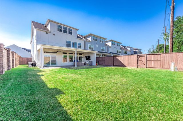 3102 Somerset Levens Lane, Houston, TX 77055