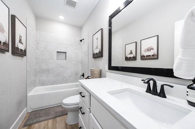 3102 Somerset Levens Lane, Houston, TX 77055