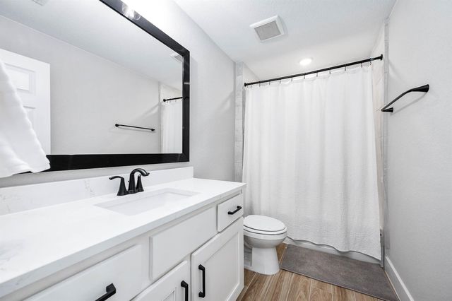 3102 Somerset Levens Lane, Houston, TX 77055