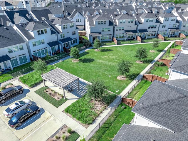 3102 Somerset Levens Lane, Houston, TX 77055