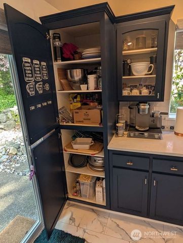 179 NW 12th Court, Oak Harbor, WA 98277