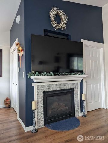 179 NW 12th Court, Oak Harbor, WA 98277