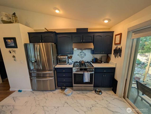 179 NW 12th Court, Oak Harbor, WA 98277
