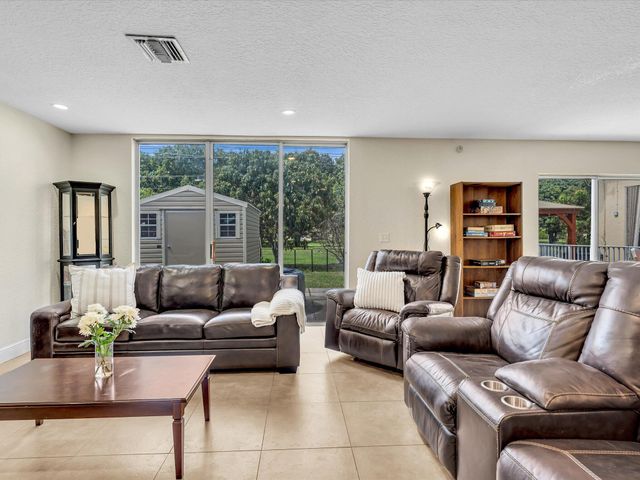 10909 NW 46th Drive, Coral Springs, FL 33076