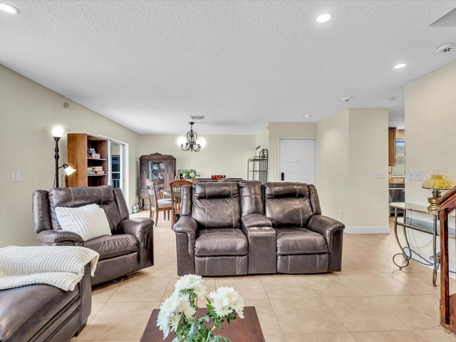 10909 NW 46th Drive, Coral Springs, FL 33076