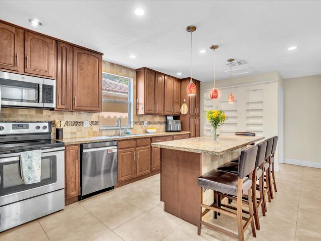 10909 NW 46th Drive, Coral Springs, FL 33076