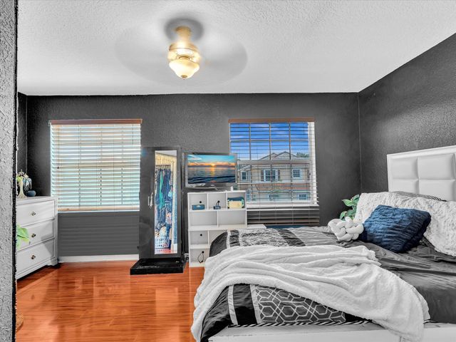 10909 NW 46th Drive, Coral Springs, FL 33076
