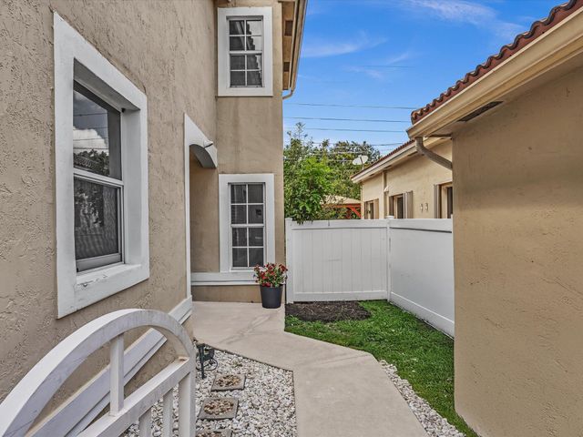 10909 NW 46th Drive, Coral Springs, FL 33076