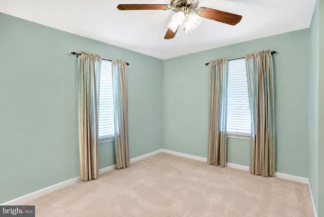 8164 SPRUCE DR, Harrisburg, PA 17111