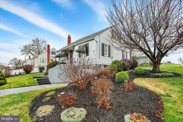 8164 SPRUCE DR, Harrisburg, PA 17111