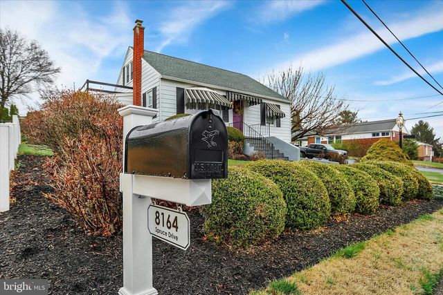 8164 SPRUCE DR, Harrisburg, PA 17111