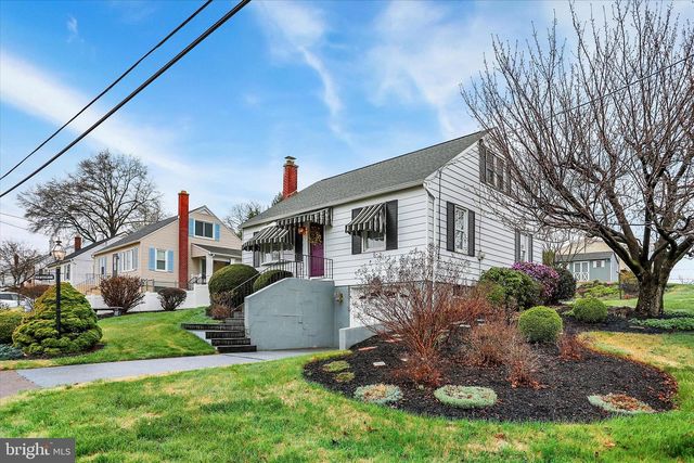 8164 SPRUCE DR, Harrisburg, PA 17111