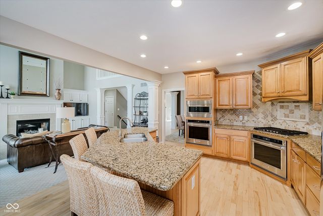 11306 Treyburn Drive, Fishers, IN 46037