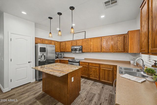 11327 E SONRISA Avenue, Mesa, AZ 85212