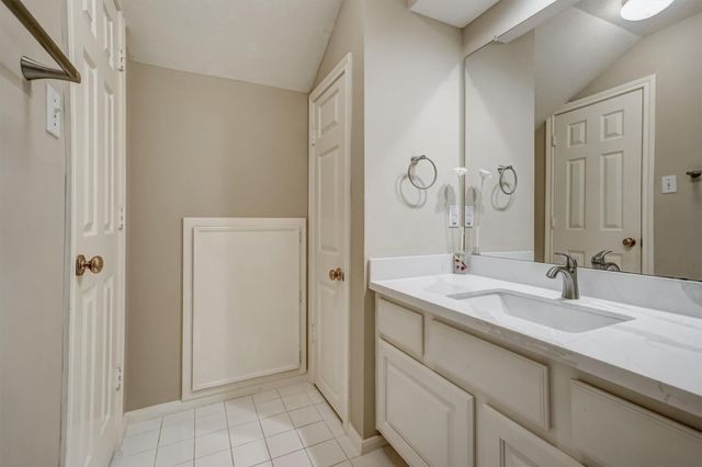 4415 April Meadow Way, Sugar Land, TX 77479